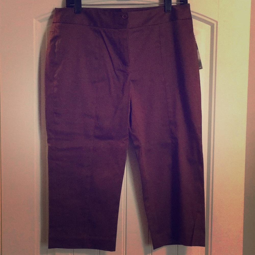 Nine West brown capri pants